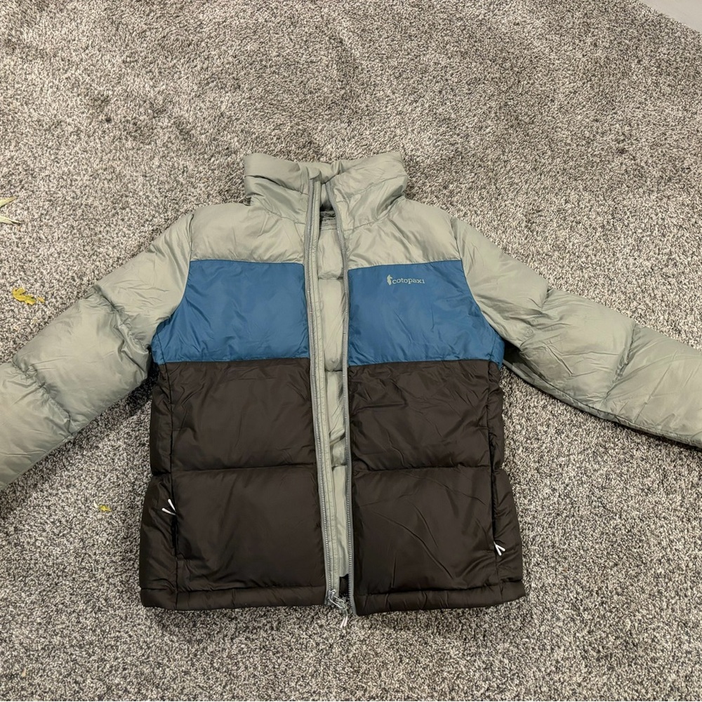 Cotopaxi small coat